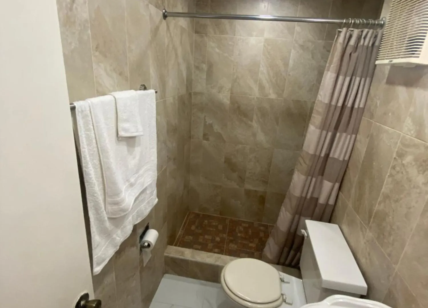 Sunset Condos Getaway In Ocho Rios
