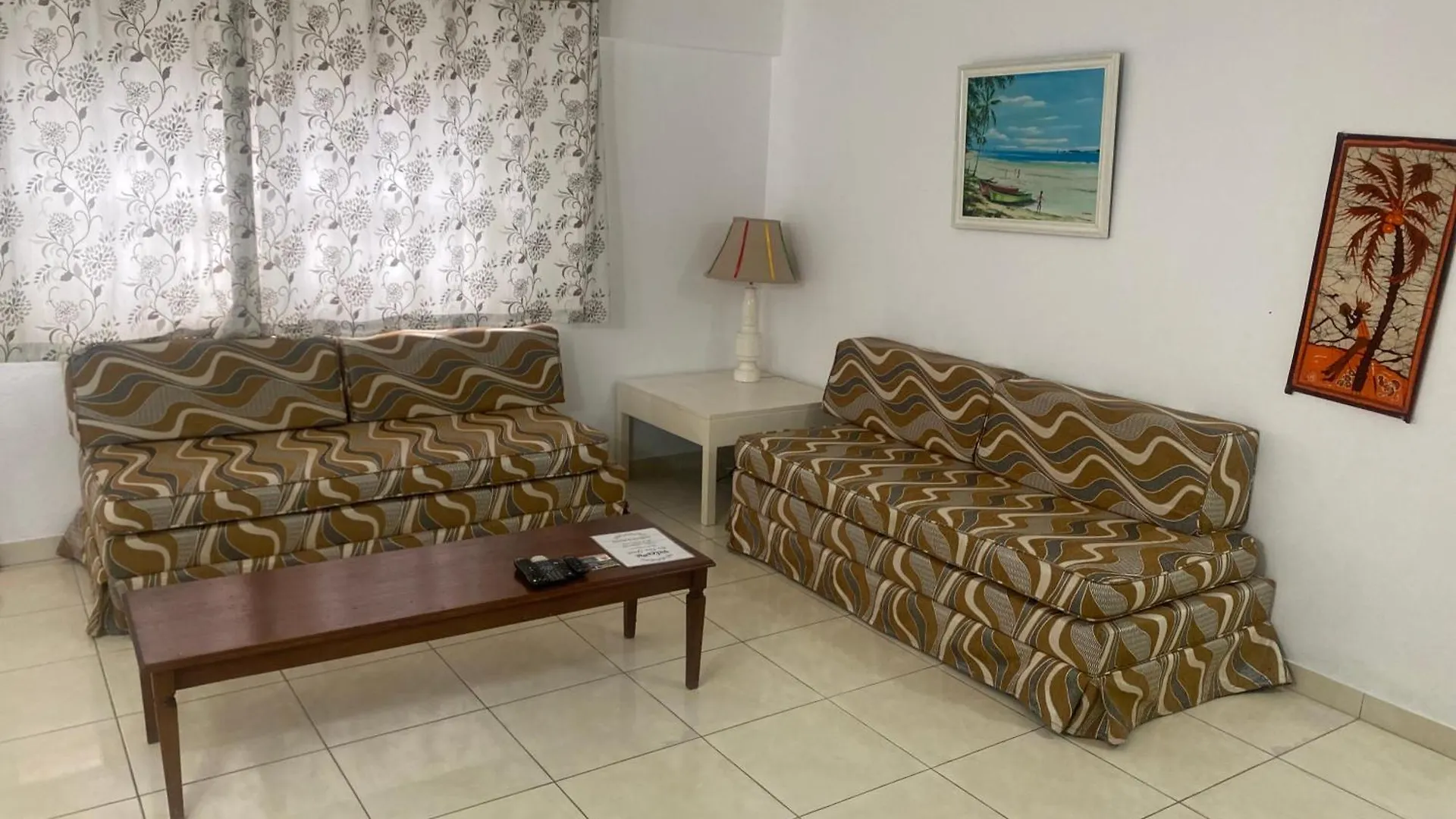 Sunset Condos Getaway In Ocho Rios Apartment